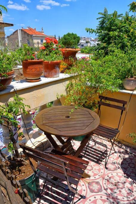 Vila At The Foot Of Acropolis. Atény Exteriér fotografie