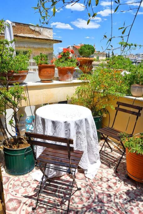 Vila At The Foot Of Acropolis. Atény Exteriér fotografie